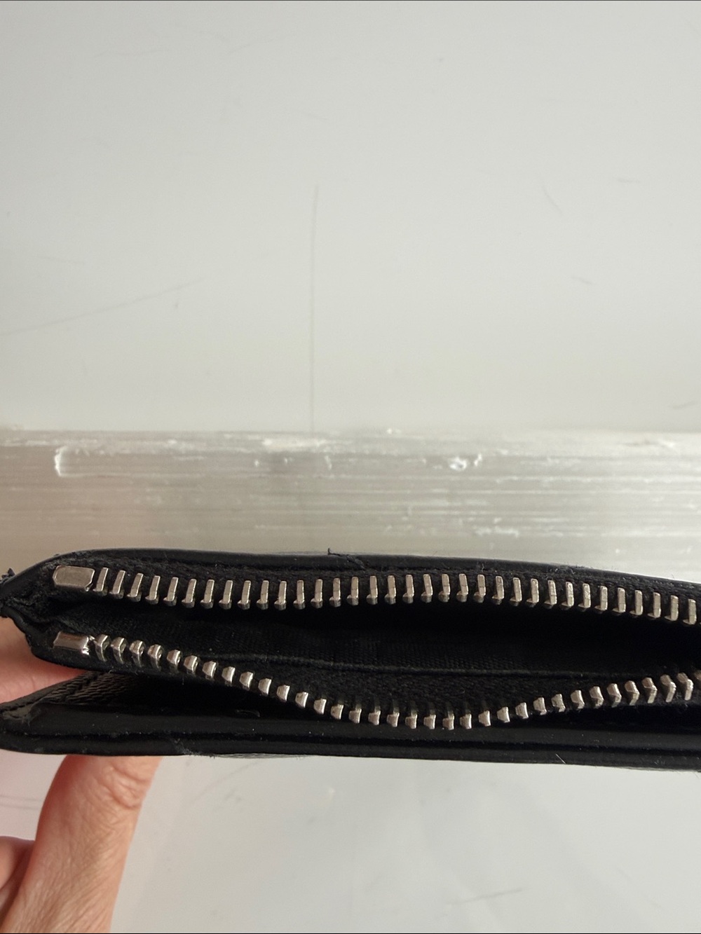 Saint Laurent Cassandre Matelasse Chevron Quilted bi fold wallet Silver Logo - Picture 15 of 17